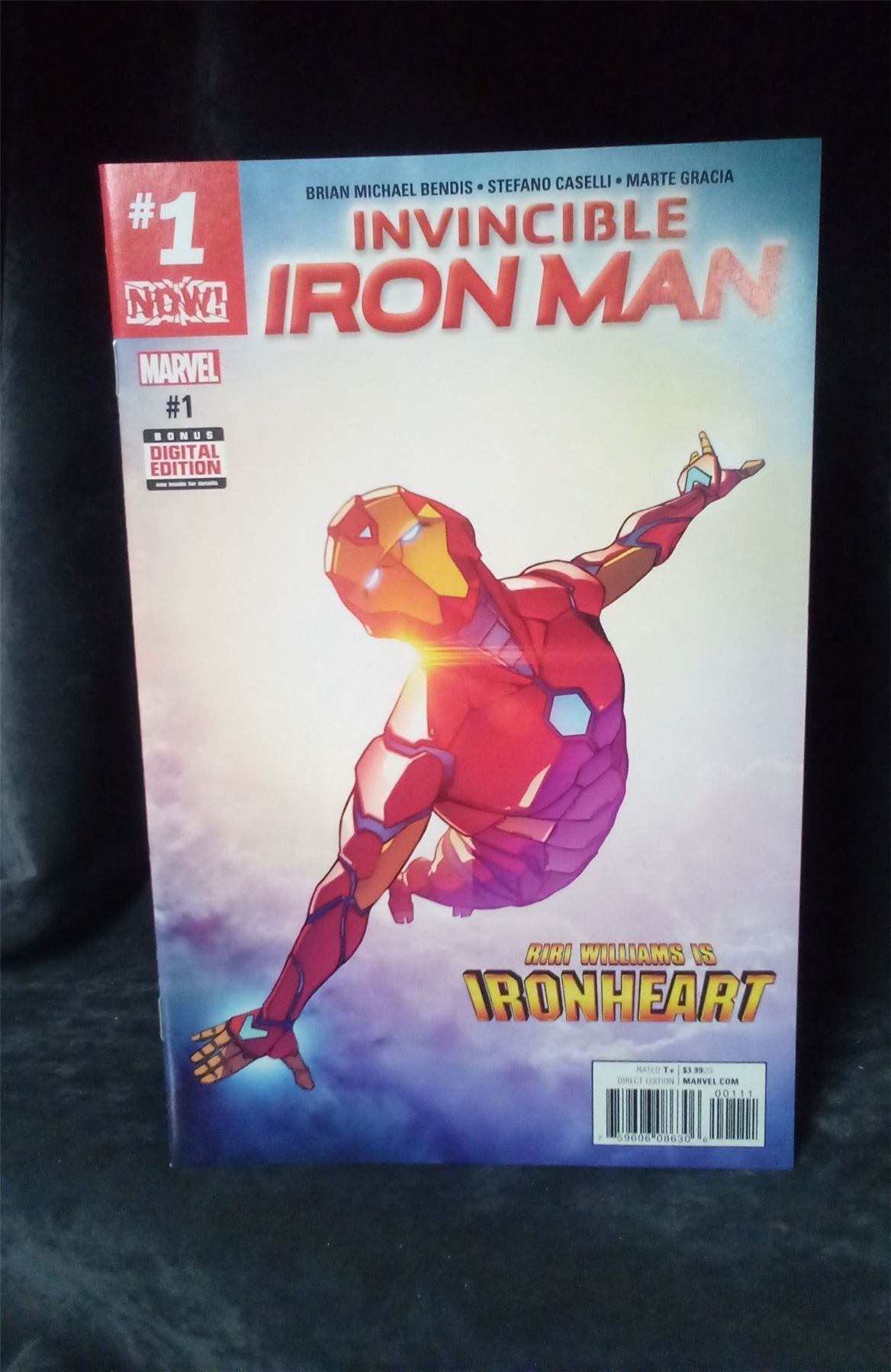 Invincible Iron Man #1 2017 Marvel Comics Comic Book