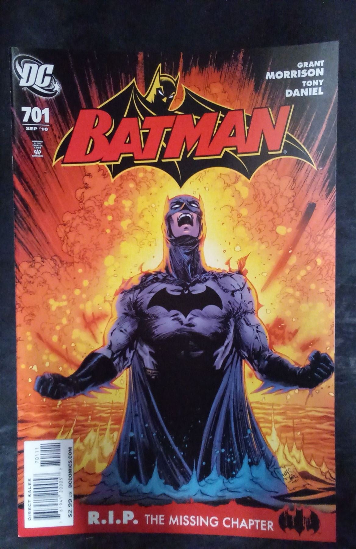 Batman #701 2010 DC Comics Comic Book