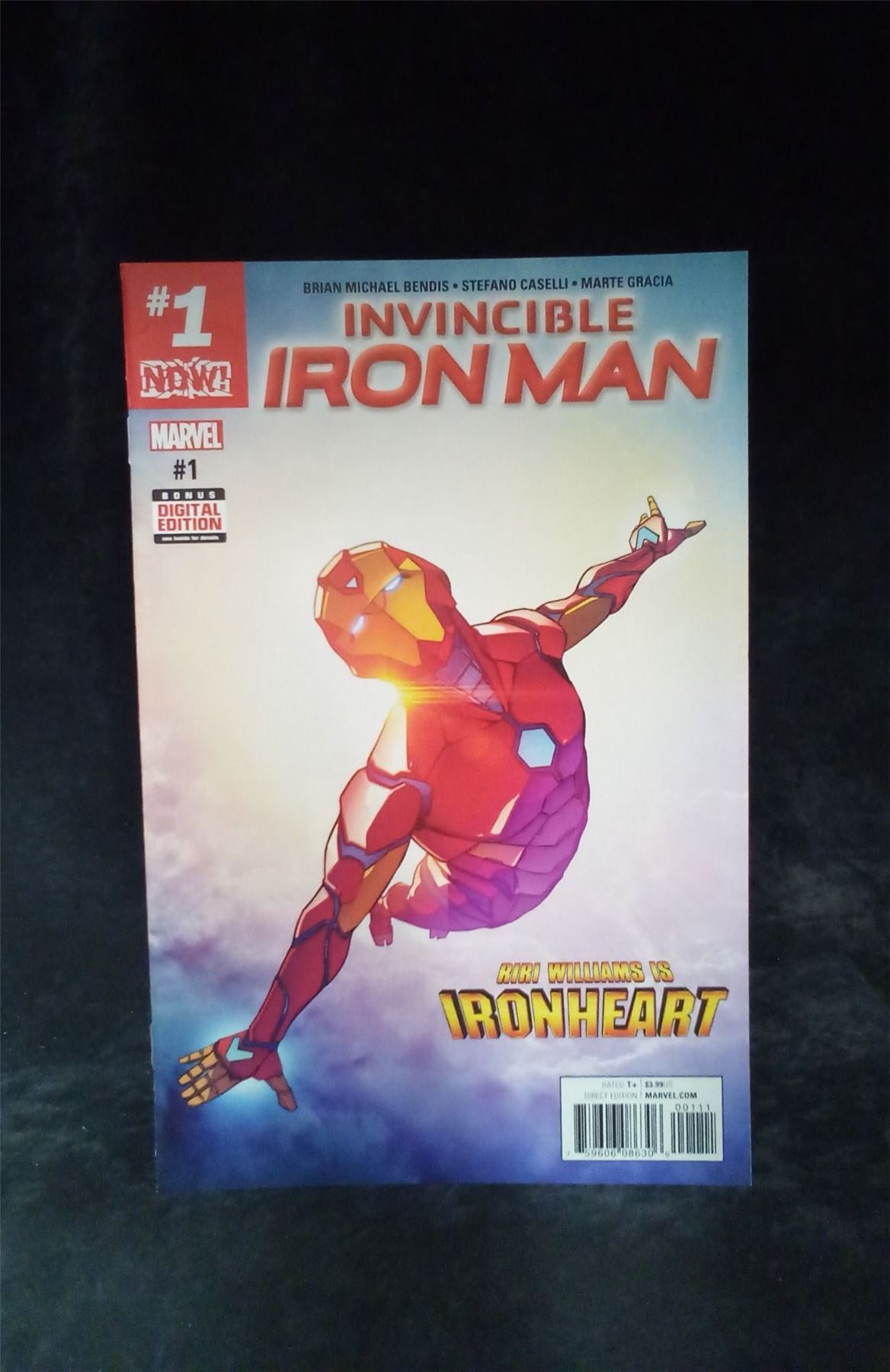 Invincible Iron Man #1 2017 Marvel Comics Comic Book