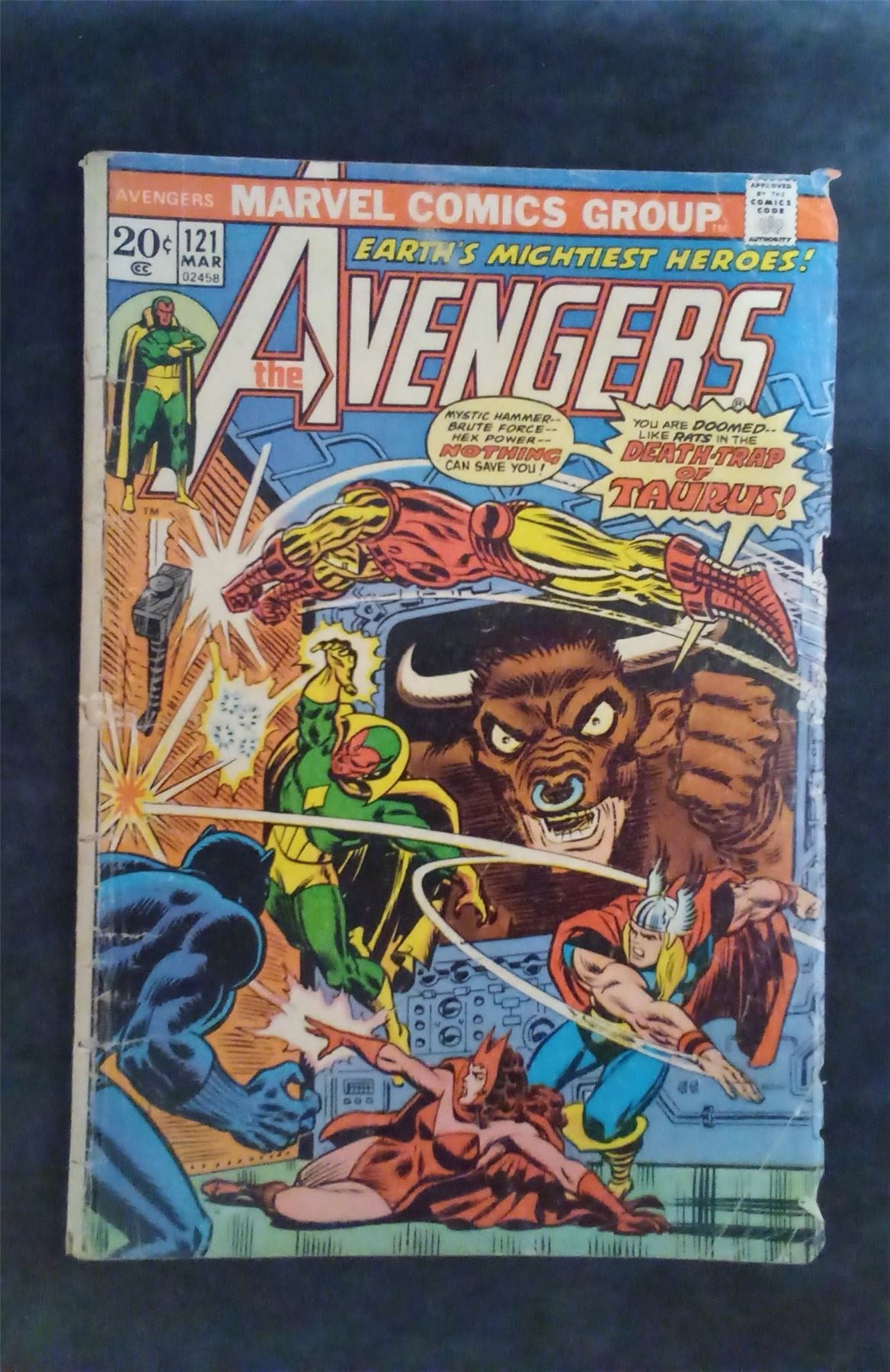 The Avengers #121 1974 marvel Comic Book