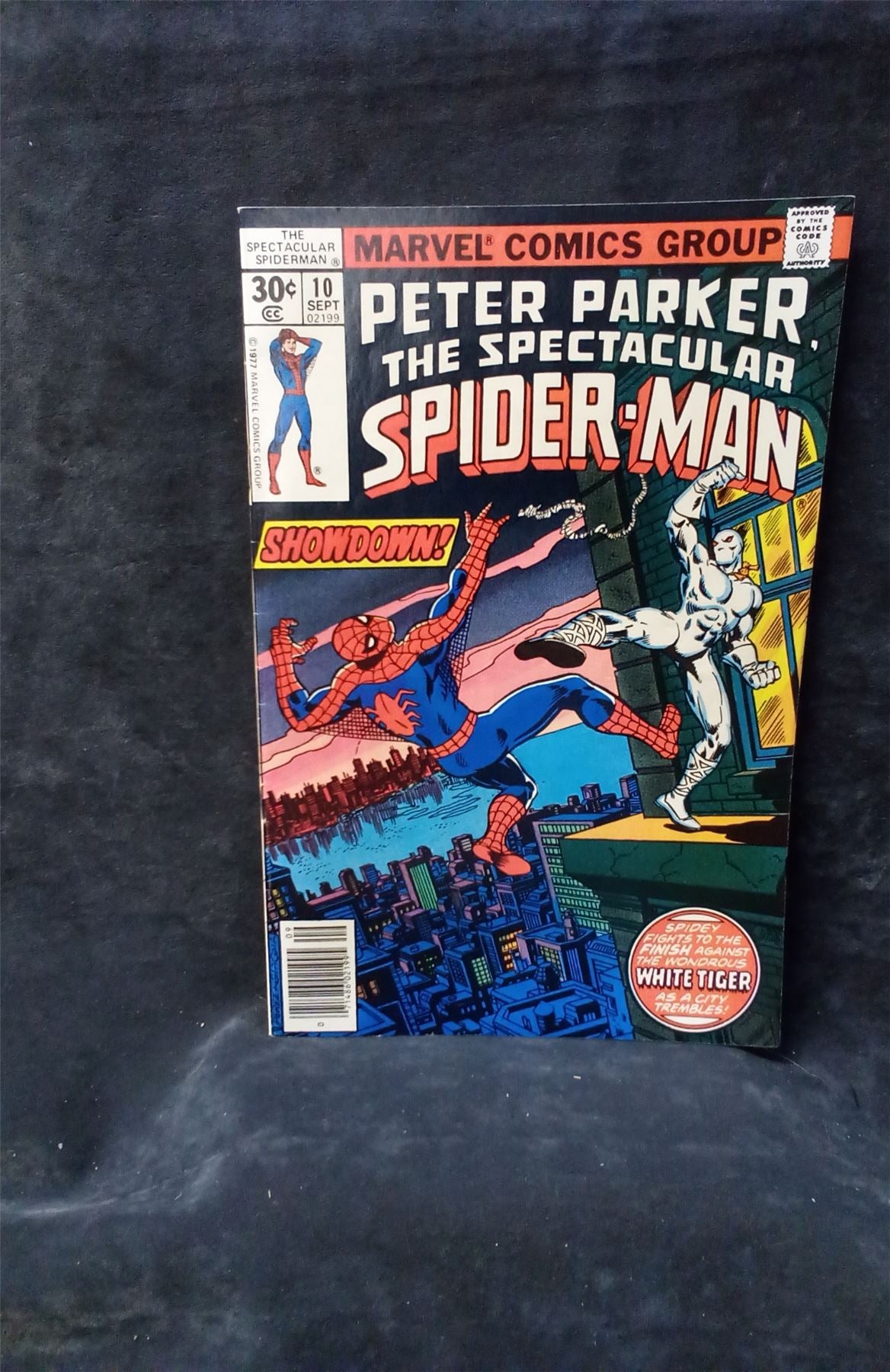 The Spectacular Spider-Man #10 1977 marvel Comic Book