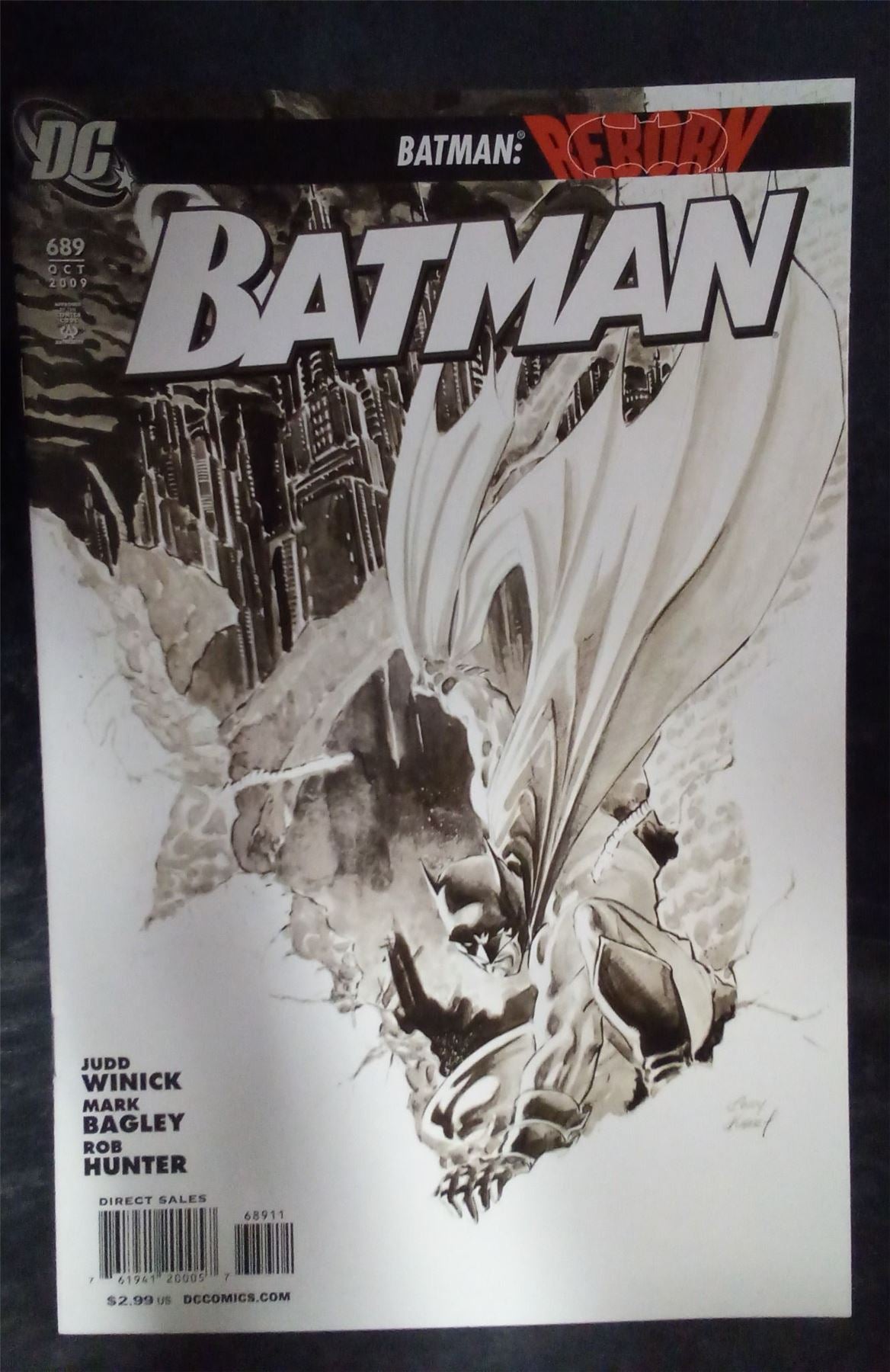 Batman #689 2009 DC Comics Comic Book