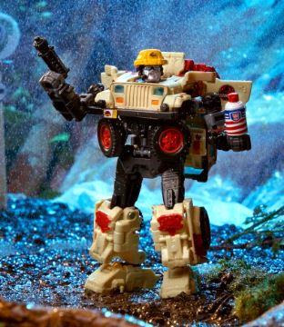 Transformers x Jurassic Park Generations Dilophocon and Autobot JP12 Action Figure
