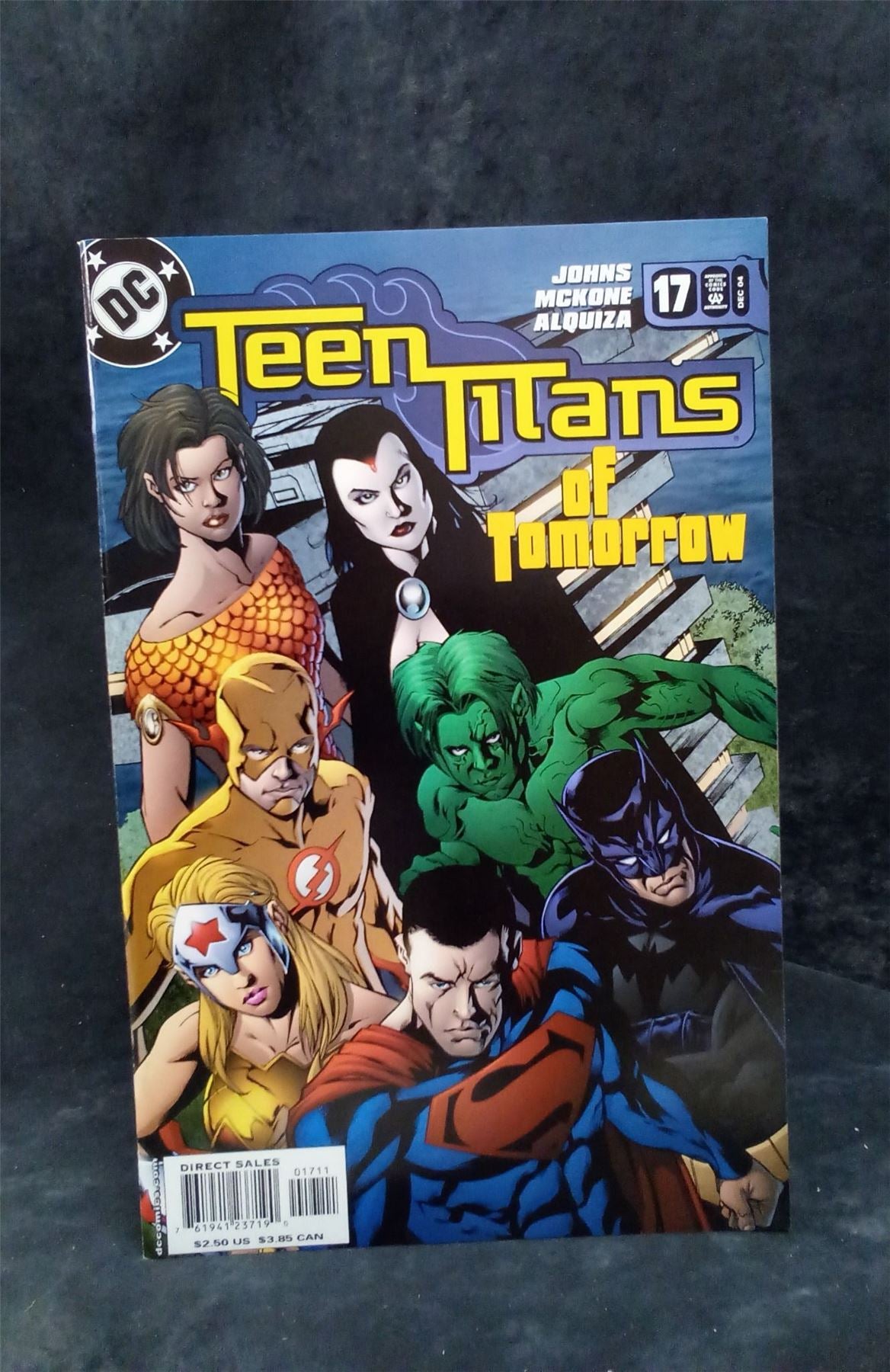Teen Titans #17 Newsstand Edition 2004 DC Comics Comic Book