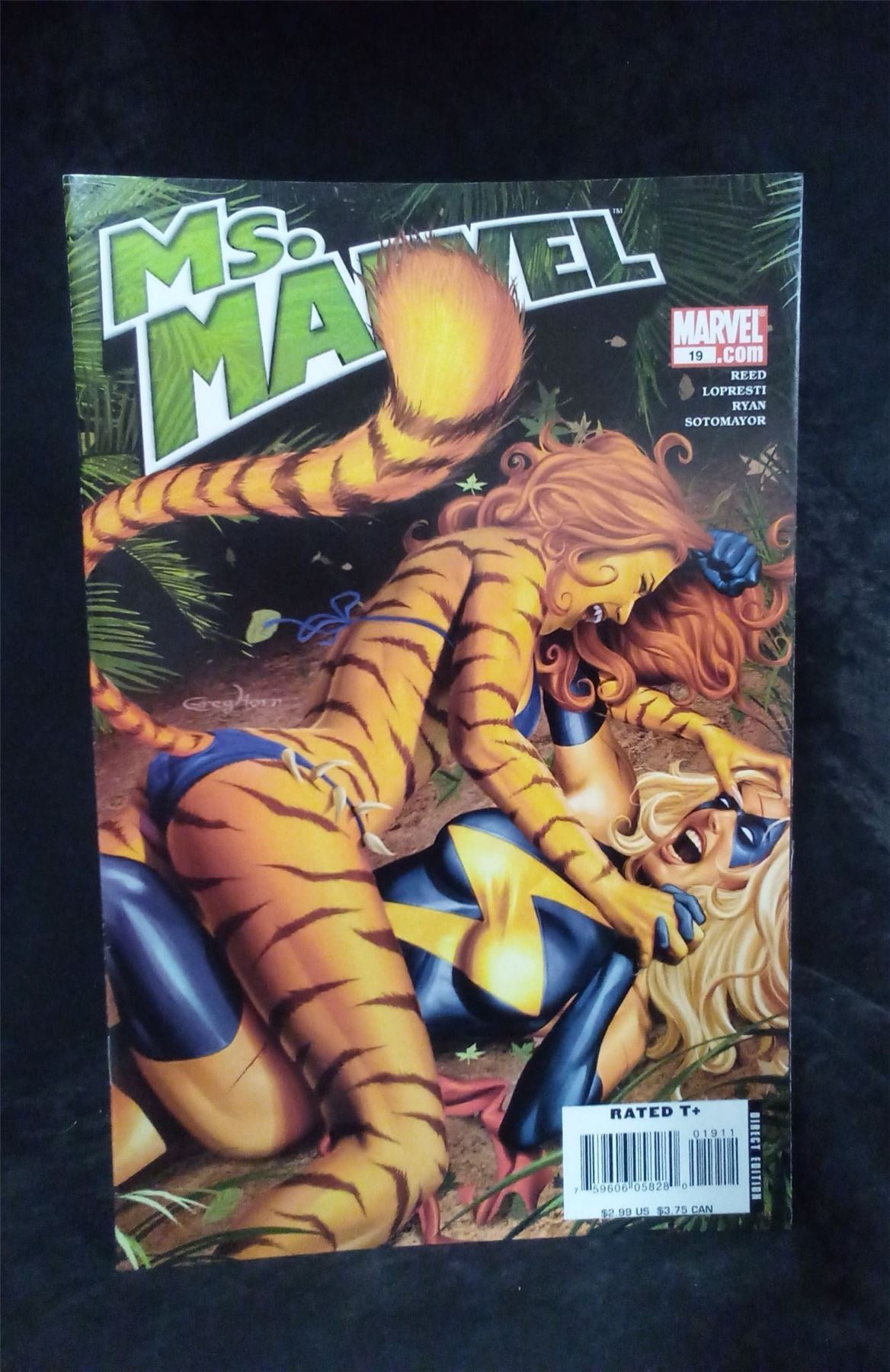 Ms. Marvel Comics #19 2007 Marvel Comics Comic Book