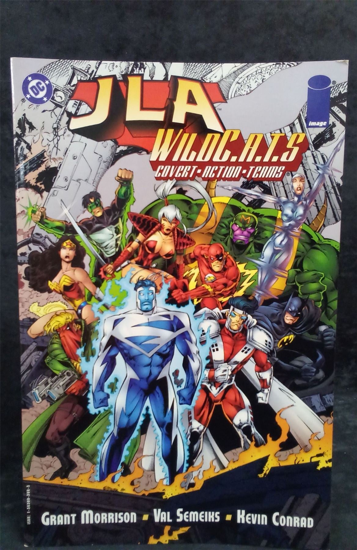 JLA/WildC.A.T.s 1997 DC Comics Comic Book