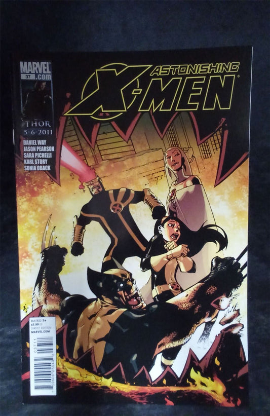 Astonishing X-Men #37 2011 Marvel Comics Comic Book