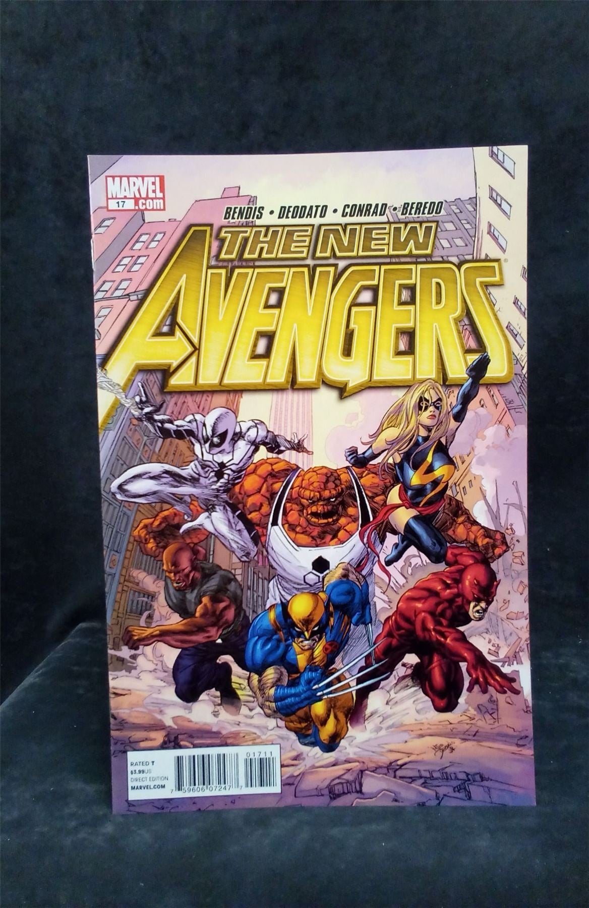 New Avengers #17 2011 Marvel Comics Comic Book