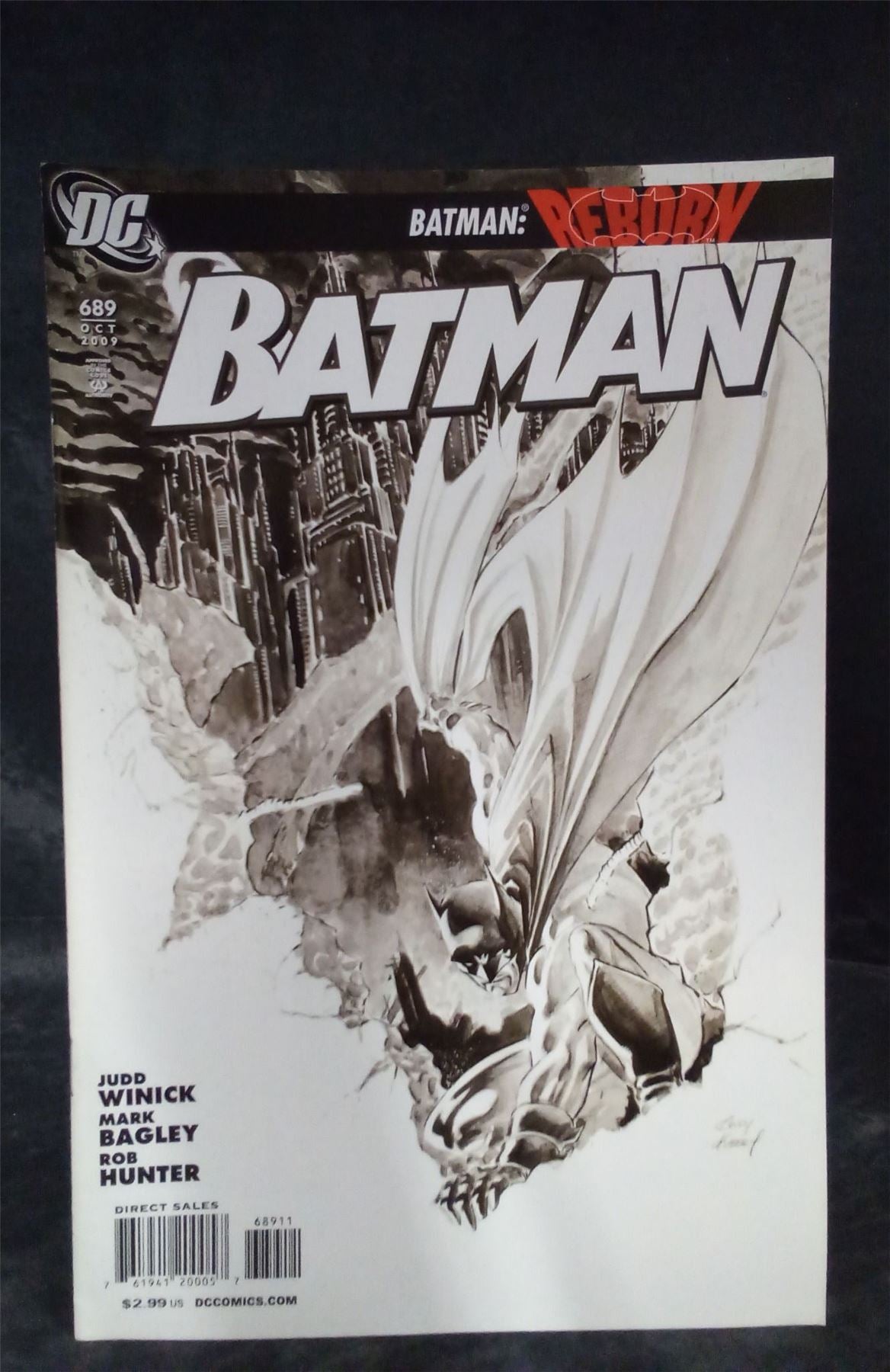 Batman #689 2009 DC Comics Comic Book