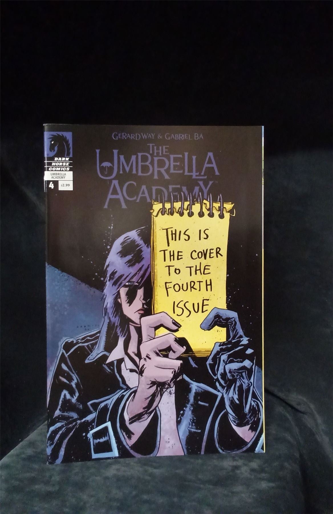 The Umbrella Academy: Dallas #4 2009  Comic Book