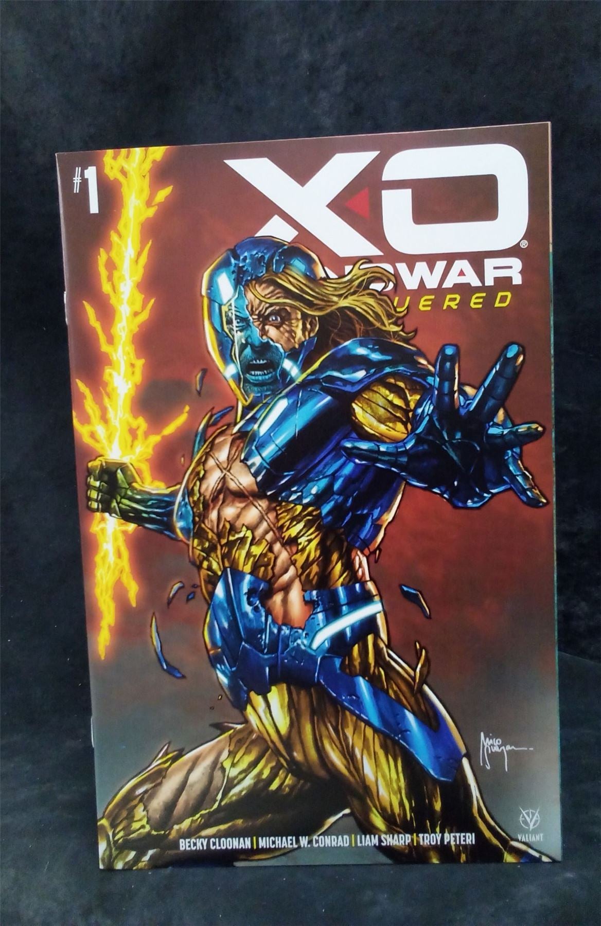 X-O Manowar Unconquered #1 Suayan Cover  Comic Book