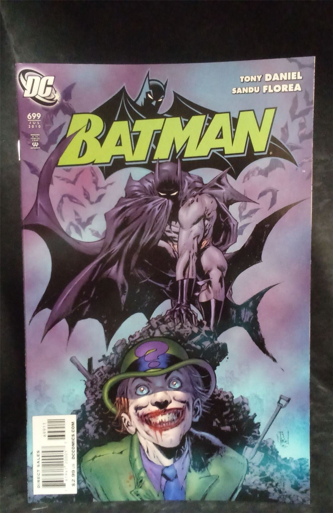Batman #699 2010 DC Comics Comic Book