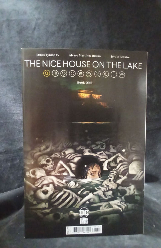 The Nice House on the Lake #1 2021 ecc-ediciones Comic Book